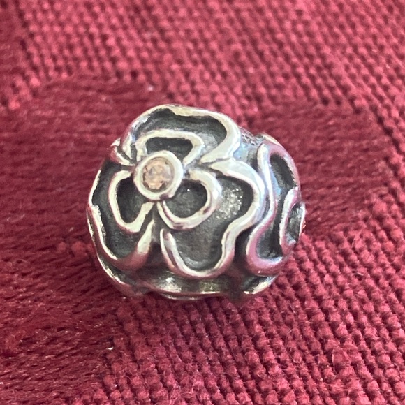 PANDORA POSEY FLOWER CHARM - Picture 3 of 7